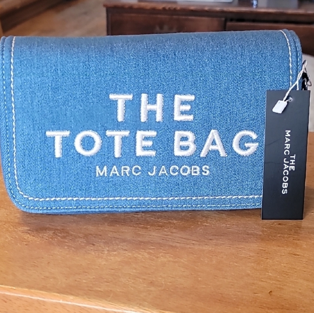 Marc Jacobs Blue Crossbody Bag NWT With Packaging And Dust Cover